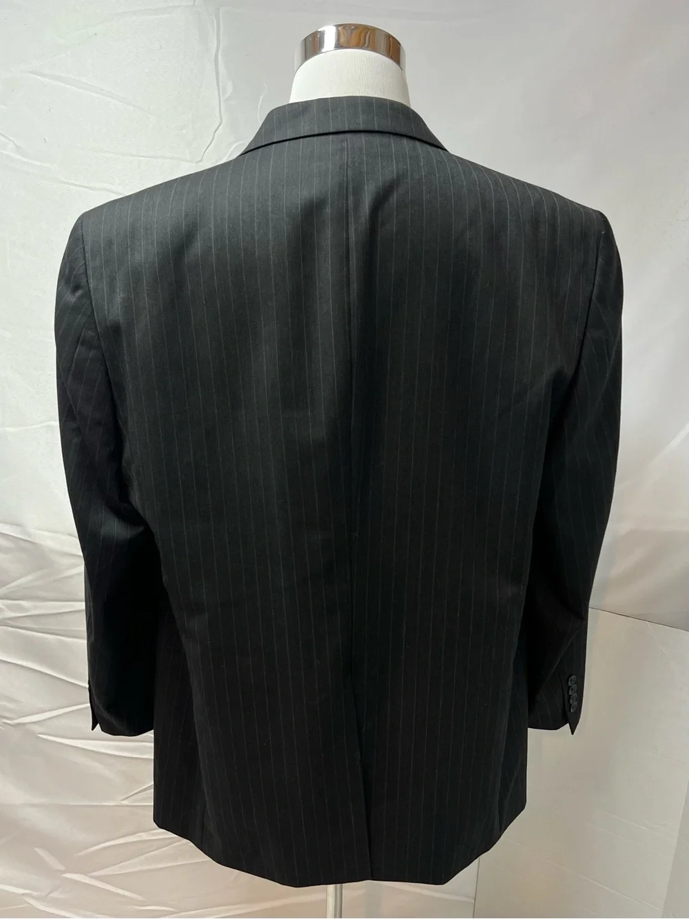 Jones New York Men's 46R Blazer 38x31 Pants Charcoal Gray Pinstripe Suit
